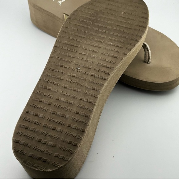 Yellow Box Women's Size 9 Brown/Tan Rhinestones Silver Wedge Sandals Flipflops - Picture 4 of 8